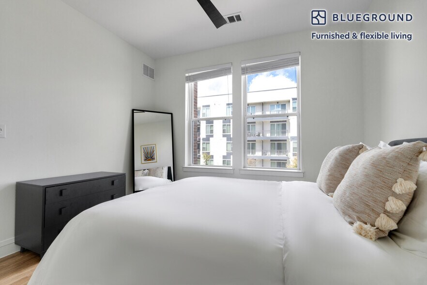 Building Photo - 3403 Harmon Ave