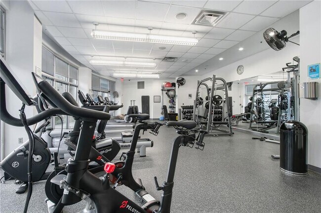 Building Photo - 44 Peachtree Pl NE