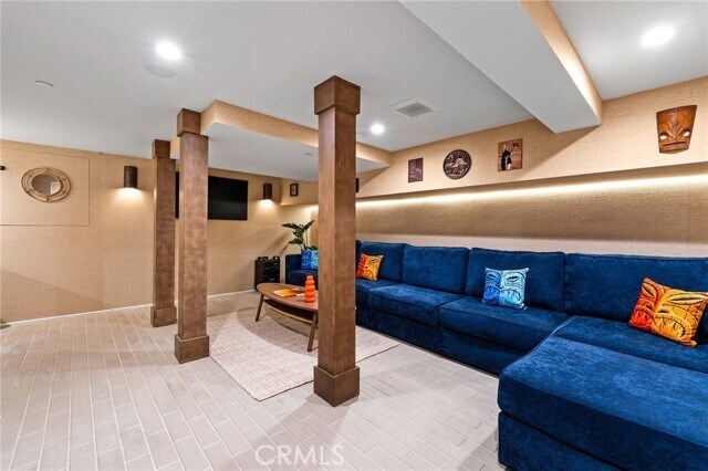 Building Photo - 1412 E Oceanfront