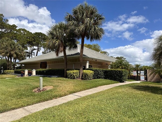 Building Photo - 6010 Scotchwood Glen