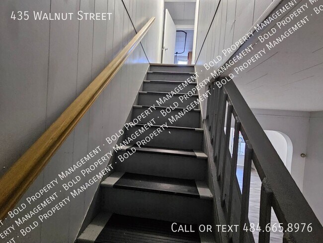 Building Photo - 435 Walnut St