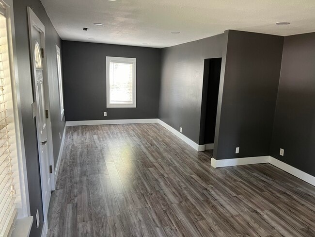 Building Photo - 807 Clinkscales Rd