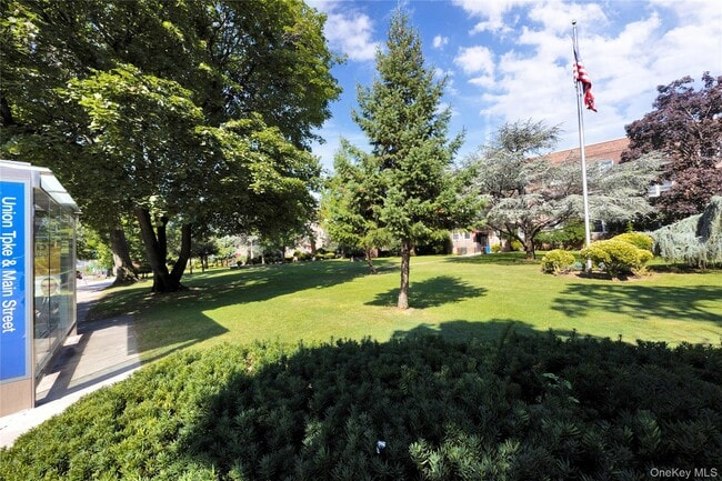 Building Photo - 141-42 78th Rd