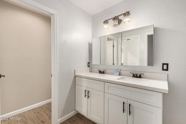 Building Photo - 2201 E Montecito Ave