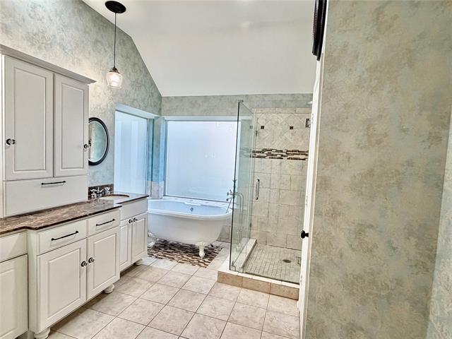 Building Photo - 708 Nettleton Dr