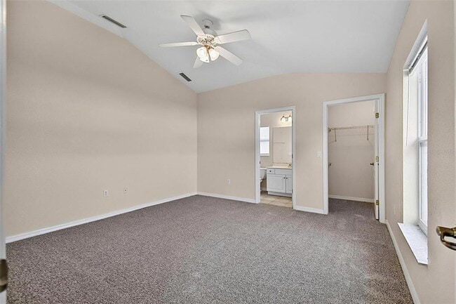 Building Photo - 9 Lytton Ln