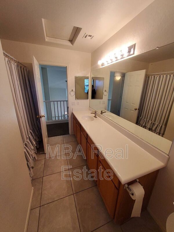 Building Photo - 5227 W Desert Ln