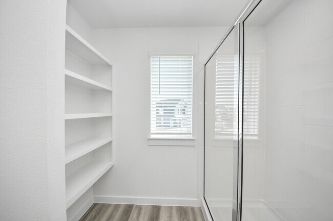 Building Photo - 10326 Penryn Frst Trl