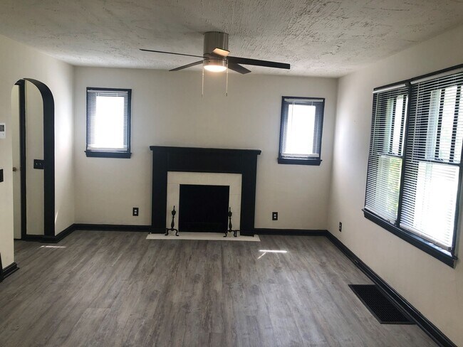 Building Photo - 3 Bedroom Canton Home