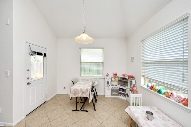 Building Photo - 20626 Bandrock Terrace