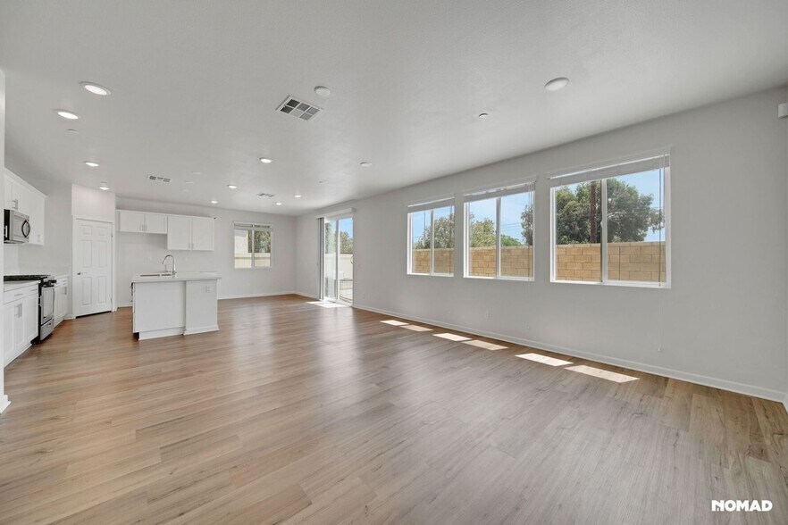 Building Photo - 24891 Gulfstream Ln