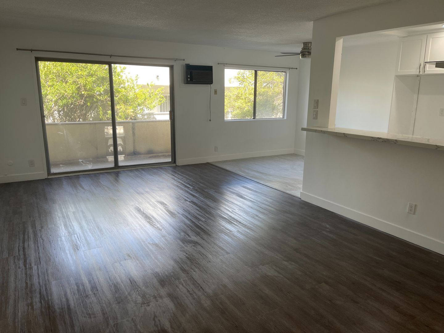 Building Photo - 825 S Bedford St