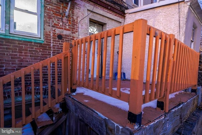 Building Photo - 6746 Linmore Ave