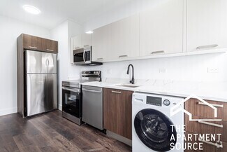 Building Photo - 1555 W Hollywood Ave