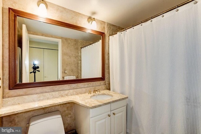 Building Photo - 1155 23rd St NW