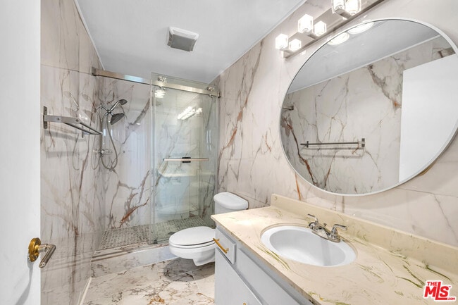 Building Photo - 14144 Dickens St