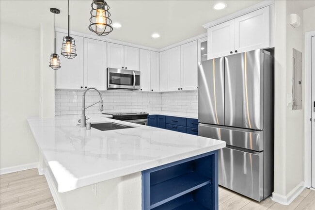 Building Photo - Townhomes at Fairways Edge