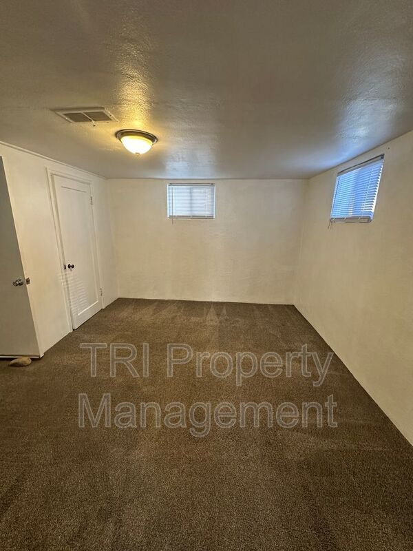 Building Photo - 1903 7th Ave