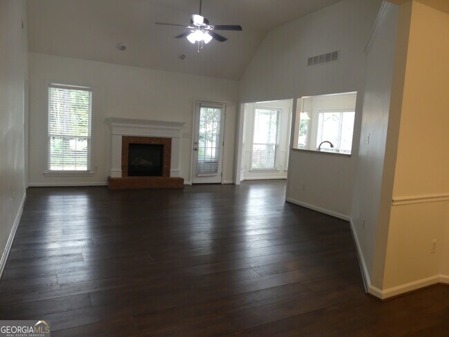 Building Photo - 36 Saratoga Pl