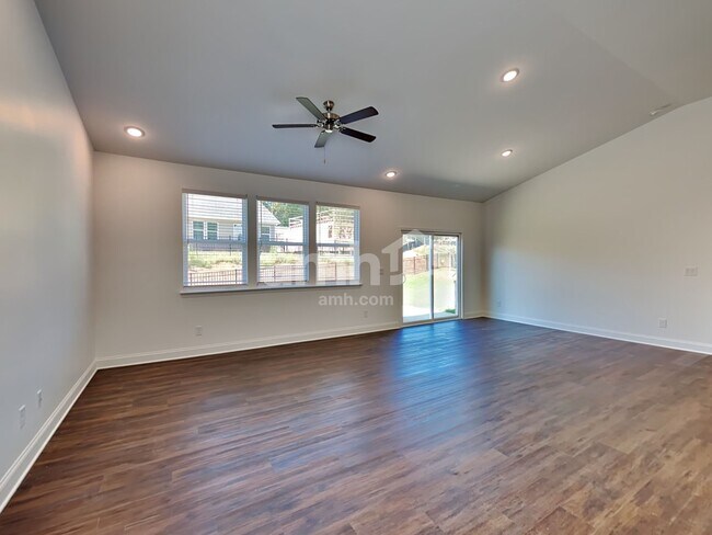 Building Photo - 2110 Twisted Creek Ln