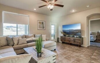 Building Photo - Westside area for Short or Long Term Rental (Completely Furnished) Beautiful 3 bed/2.5 baths plus...