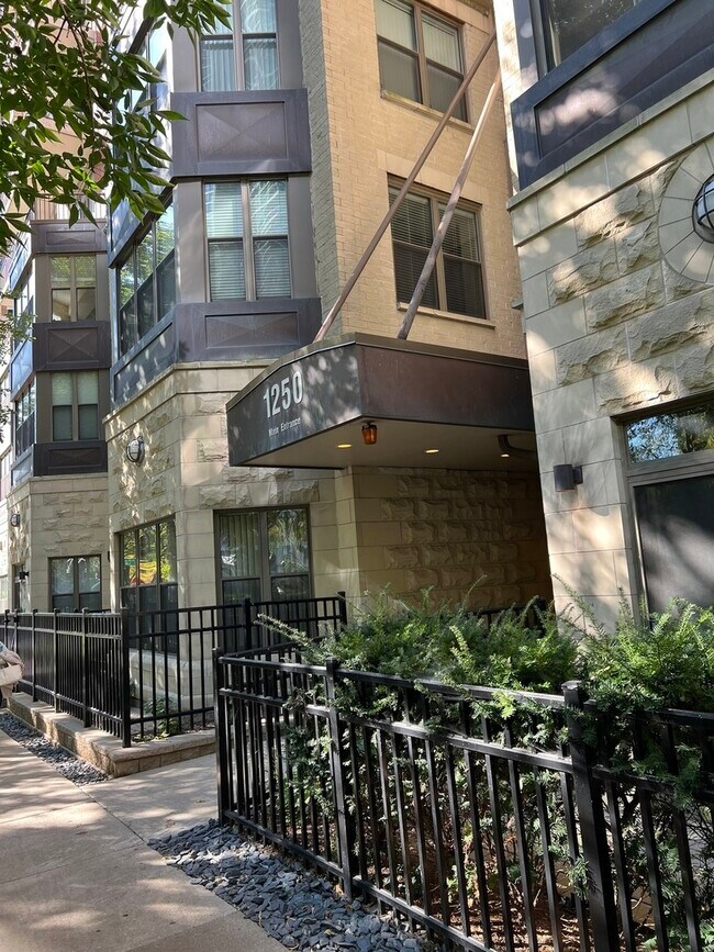 Primary Photo - 1250 S Indiana Ave