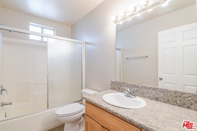 Building Photo - 11063 Cumpston St