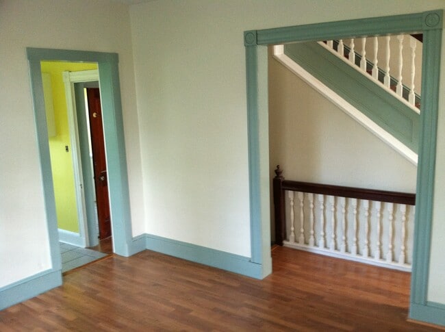 Dining Room - 42 Bloomsbury Ave