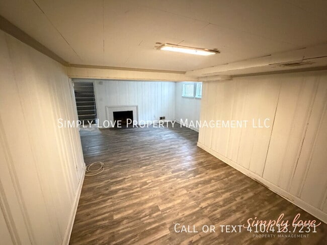 Building Photo - 4526 Albion Rd