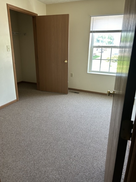 Building Photo - 100 Mineral Manor Way