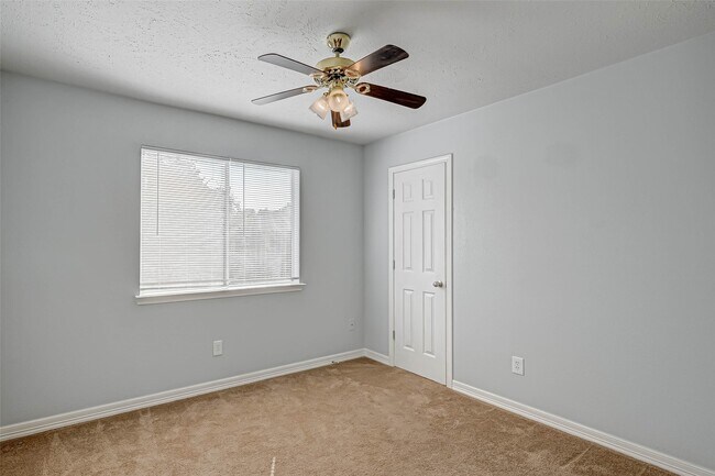 Building Photo - 1414 Elkwood Dr