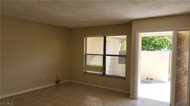 Building Photo - 6182 Principia Dr