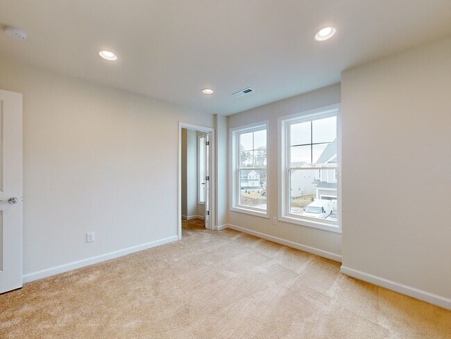 Building Photo - 106 Heron Ln