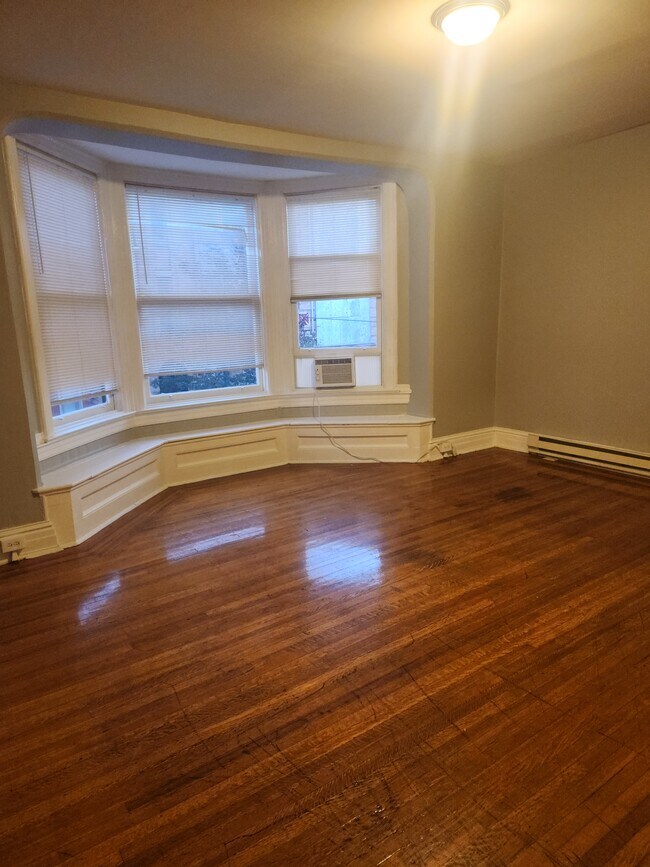 Building Photo - 151 E Philadelphia St