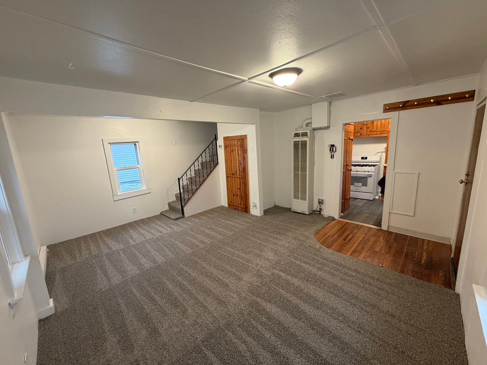 Large Living Room - 6318 W Grant St