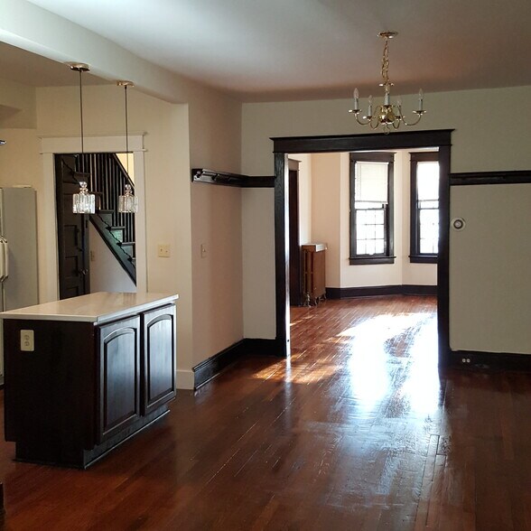 Primary Photo - 4207 7th St NW