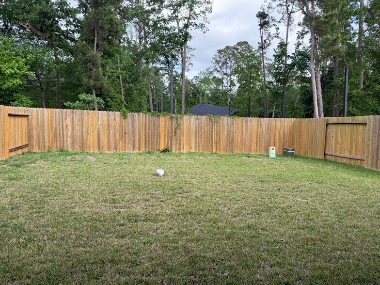 Building Photo - 27094 Grey Fox Run