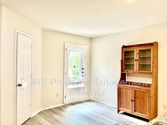 Building Photo - 2306 Kuykendall Dr