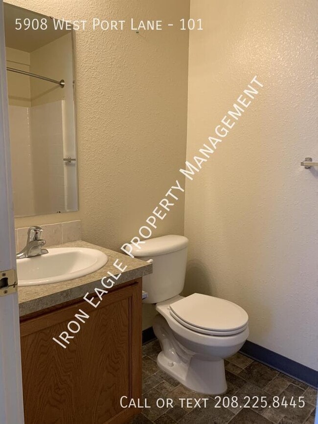 Building Photo - 5908 W Prt Ln
