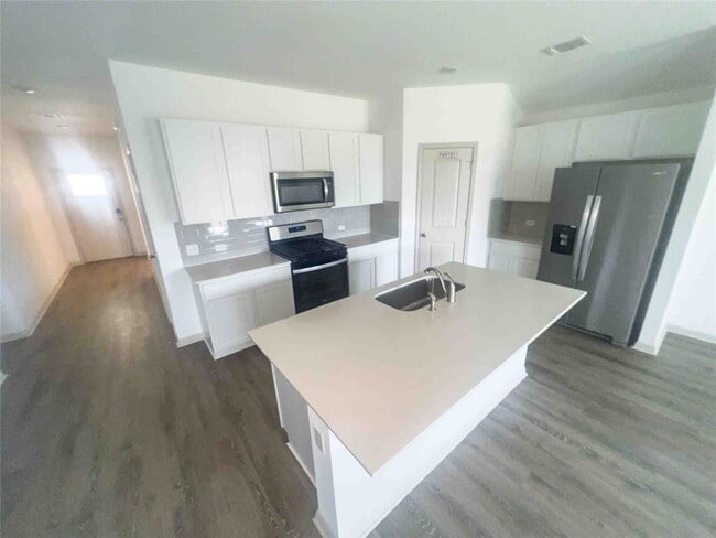 Building Photo - 116 Sweetwater Crk Ln