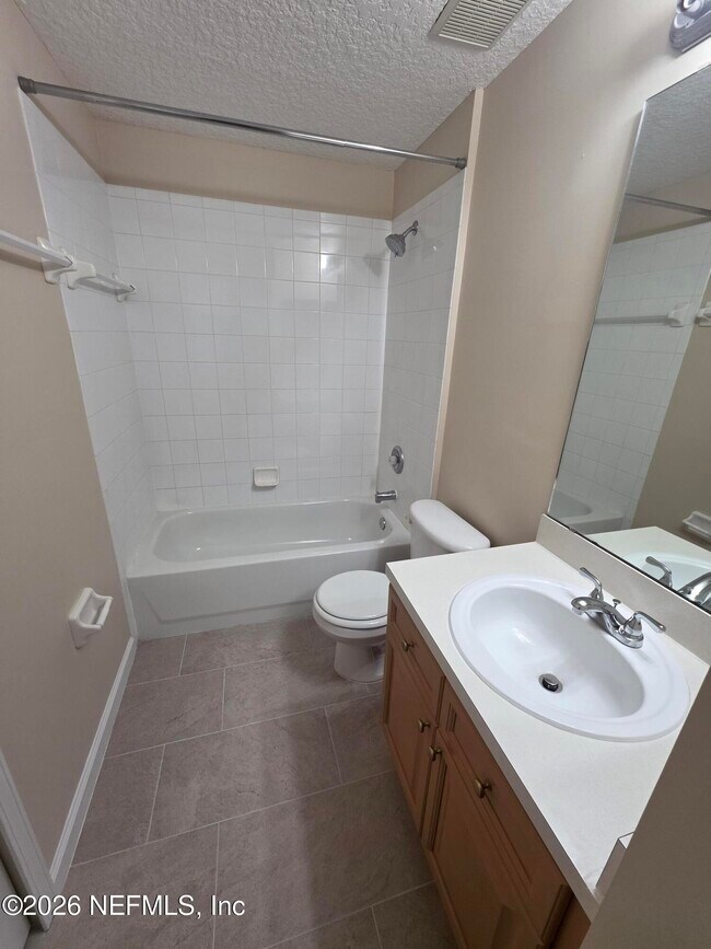 Building Photo - 739 Wakemont Dr