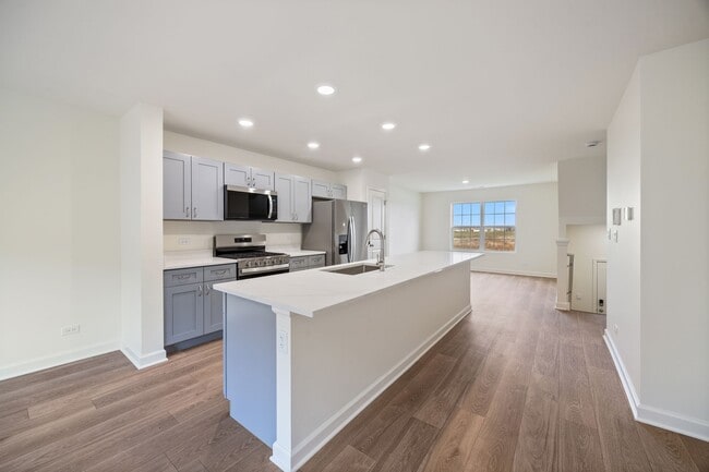 Building Photo - 2463 Bella Dr