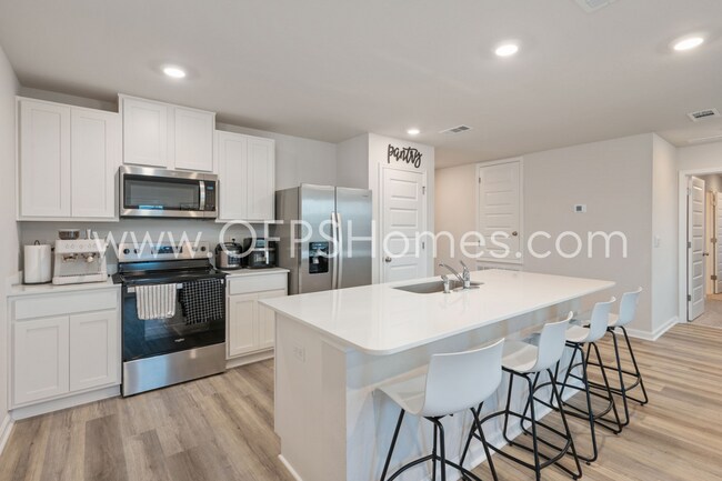 Building Photo - Crestview 4bed/2bath