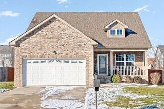 Building Photo - JUST REDUCED!!!  Nice Home in Peach Tree Subdivision Waiting for you to Call home TODAY