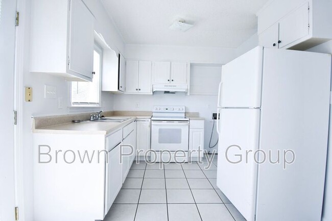 Building Photo - 2105 Grand Prix Dr