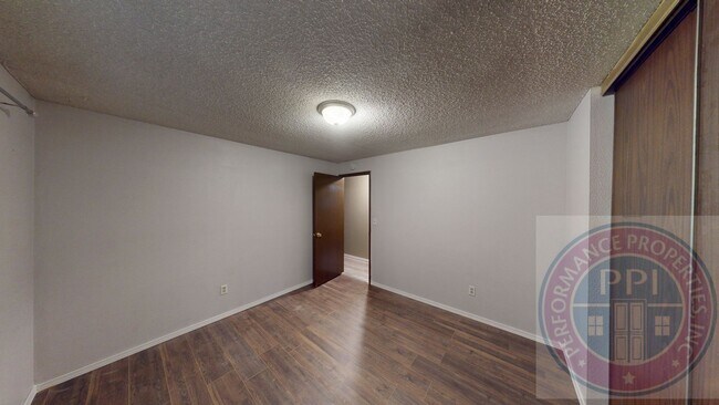 Building Photo - odo7401