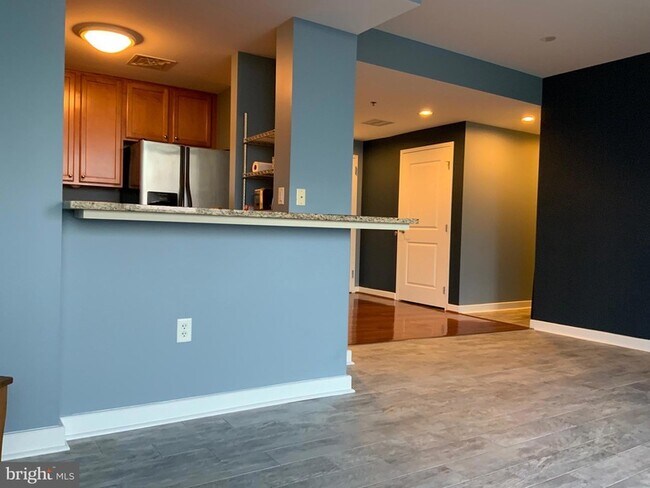 Building Photo - 105 Christina Landing Dr