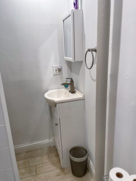 Building Photo - 34 East Newton St