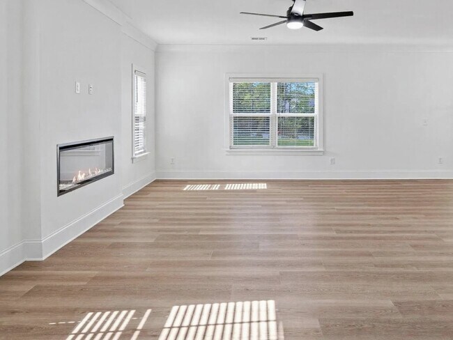 Building Photo - 12510 Susanna Dr