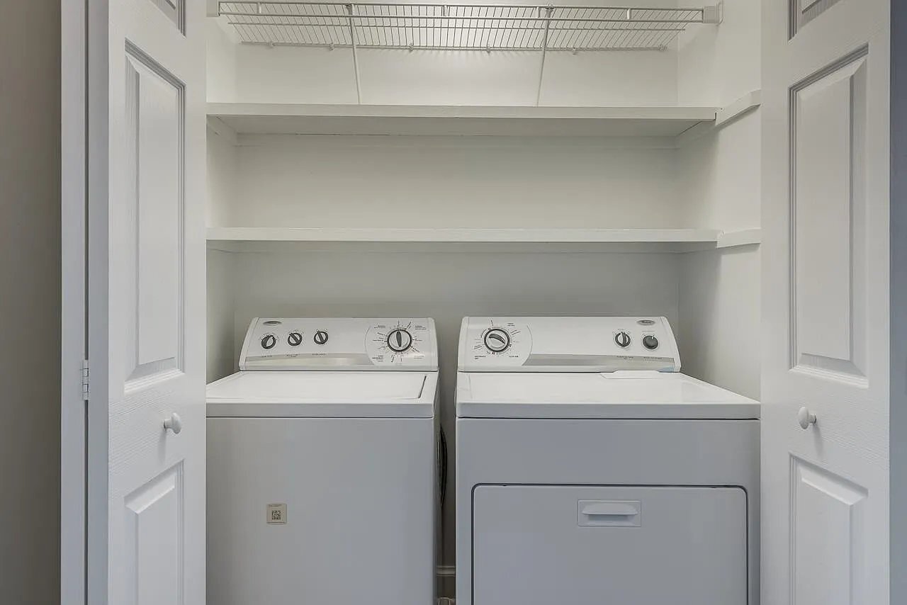 Building Photo - 125 Skylark Way